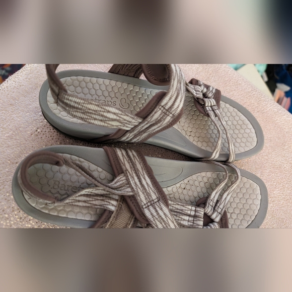 BareTraps Strappy Sandals size 8 - Picture 2 of 8
